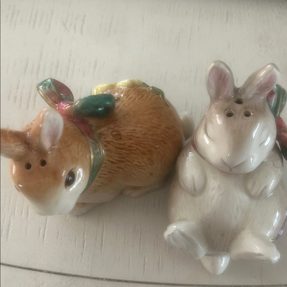 Vintage Fritz and Floyd salt & pepper shakers